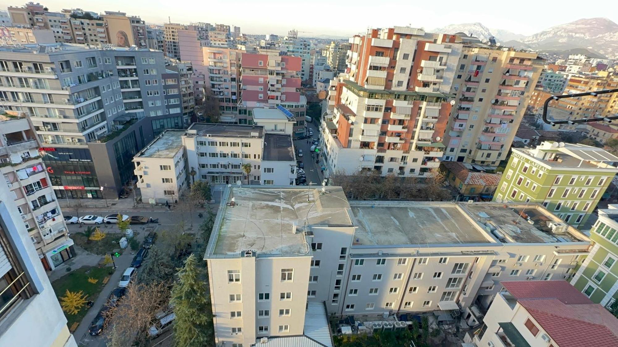 Square Inn Tirana Esterno foto